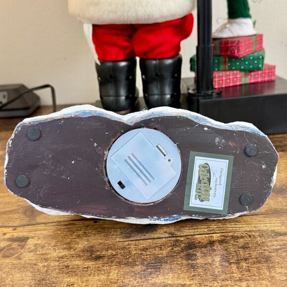 1993 Vintage Santa Lighted Lamp Post Christmas 36" Tall With Cats Music Box - Picture 17 of 17